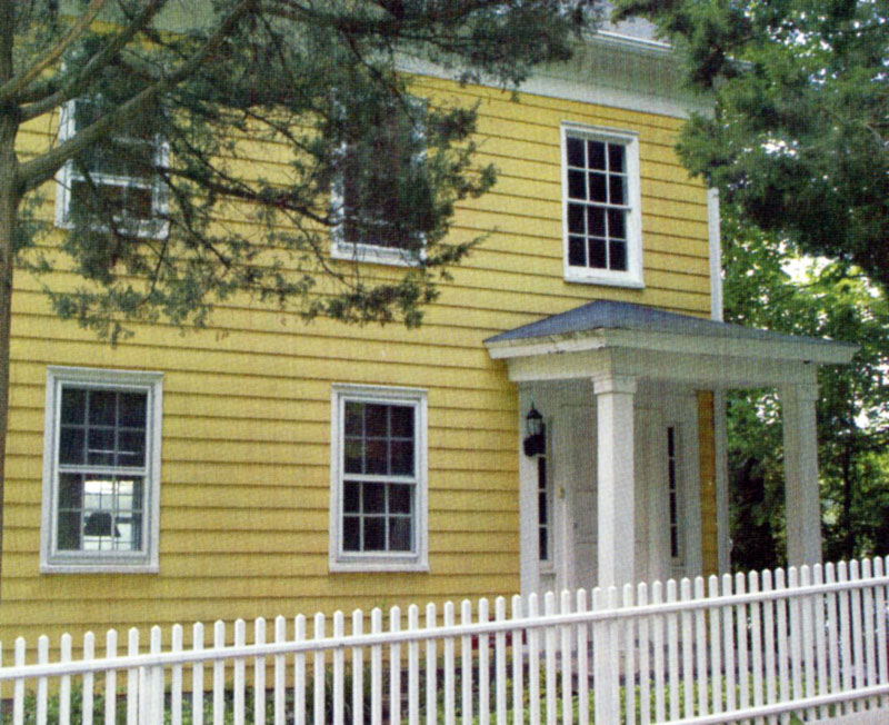 Yellow House4